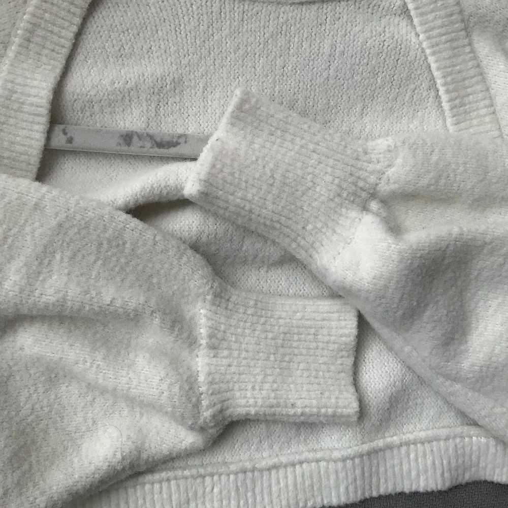Alo Yoga Snuggle Up Sweater Shawl Ivory One Size